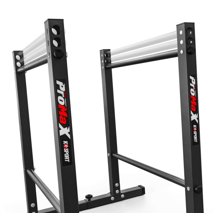 Verstellbare Dip-Station mit mehreren Griffhöhen für effektives Oberkörpertraining