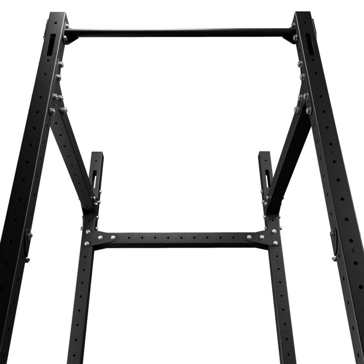 Frontansicht des Power Racks mit durchgehender Klimmzugstange und verstärkter Rahmenkonstruktion aus Stahl