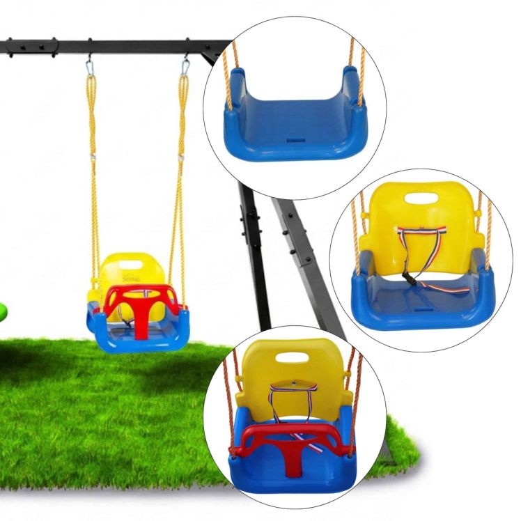 3in1 Babyschaukel im Detail mit Sicherheitsbügel und Gurtsystem an Metall Schaukelgestell
