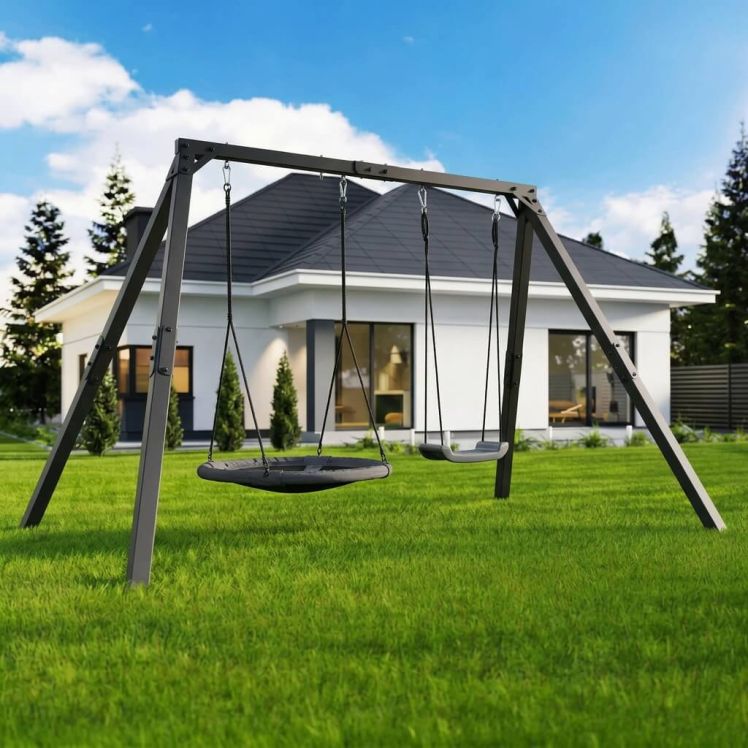 Doppelschaukel aus Metall im modernen Garten, langlebig und sicher für Kinder und Familie