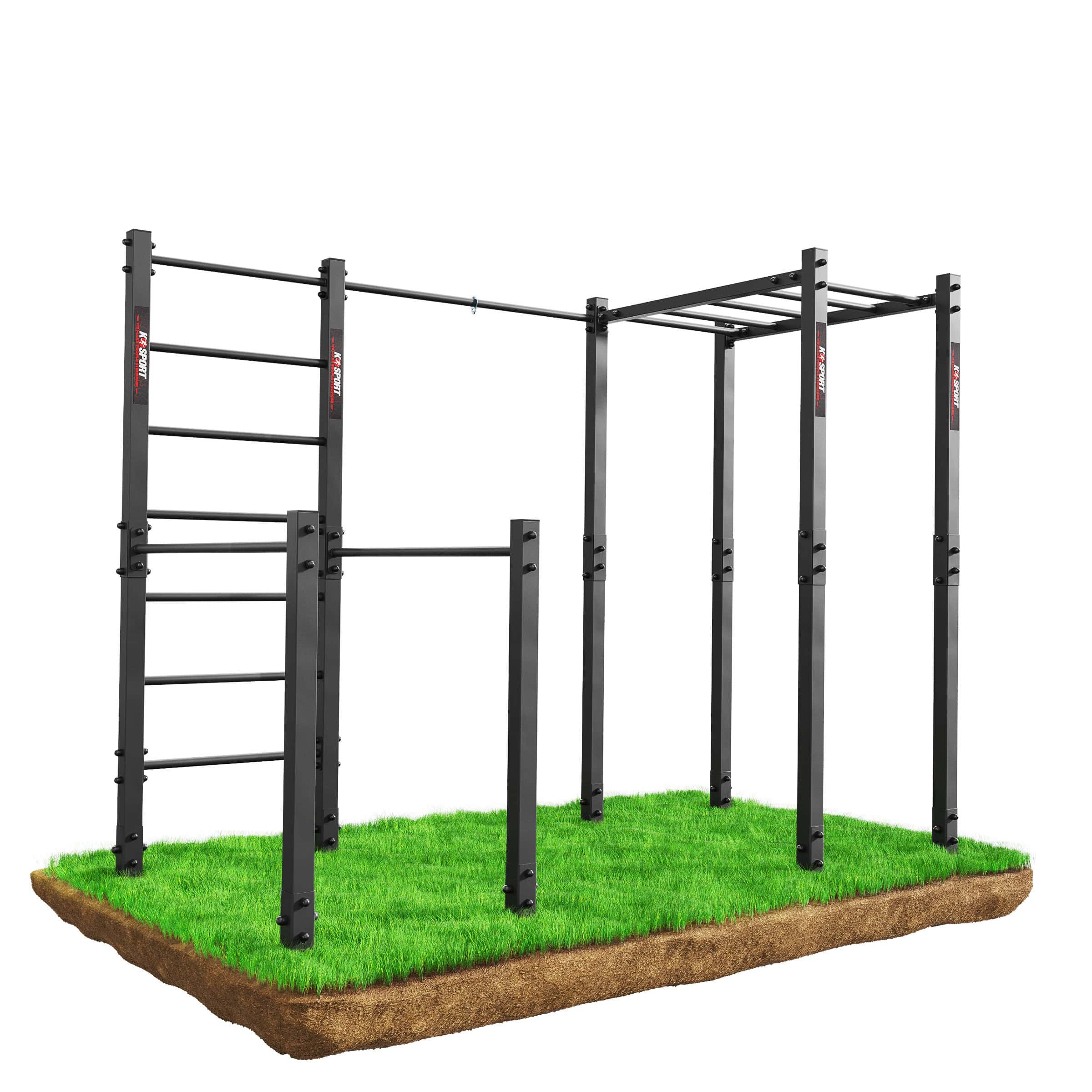 Outdoor Calisthenics Gerät aus Stahl mit Sprossenwand, Klimmzugstange und Hangelleiter auf Rasen, freistehende Konstruktion