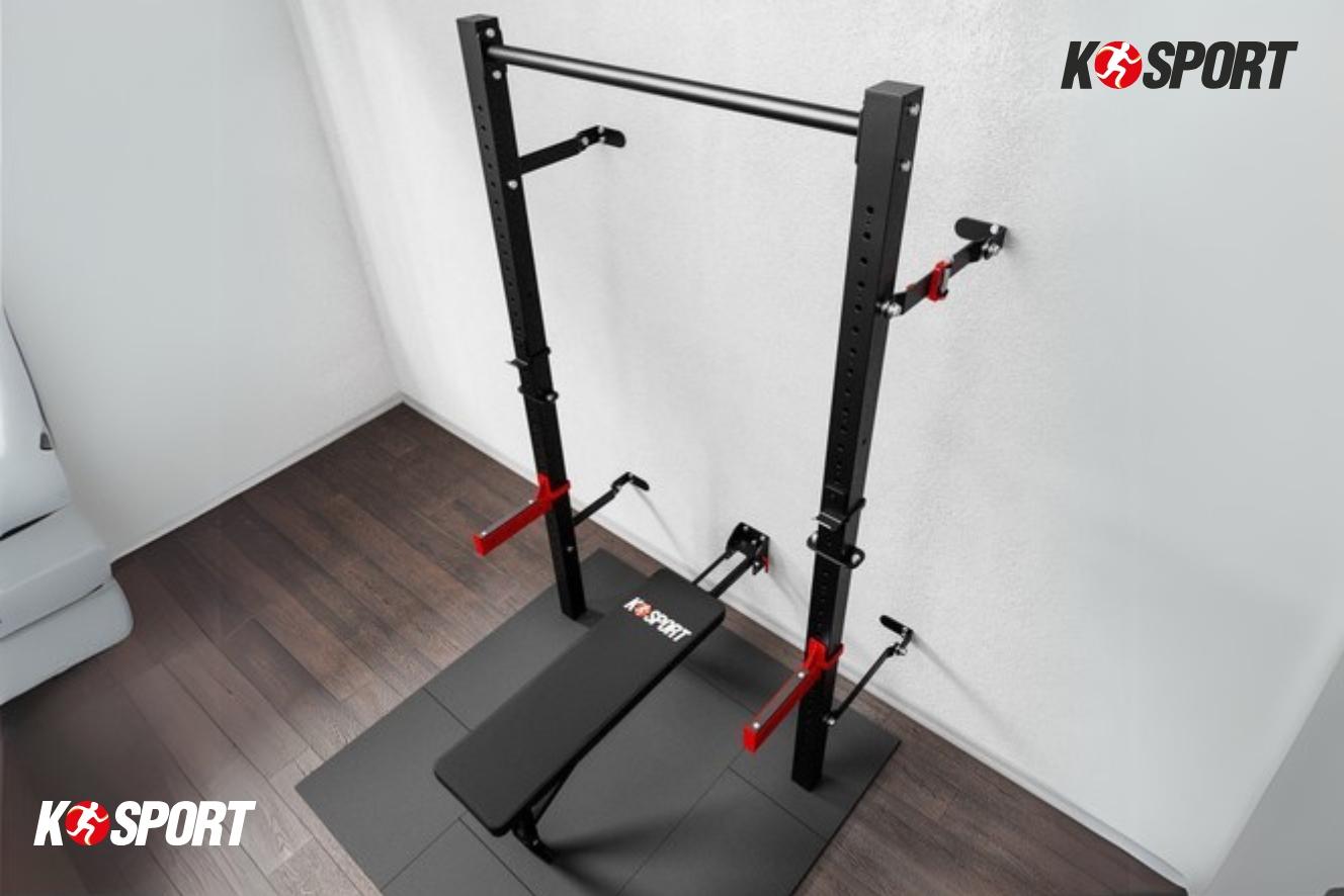 Platzsparendes Wall Rack mit klappbarer Hantelbank für Home Gym – K-Sport Trainingsstation zur Wandmontage